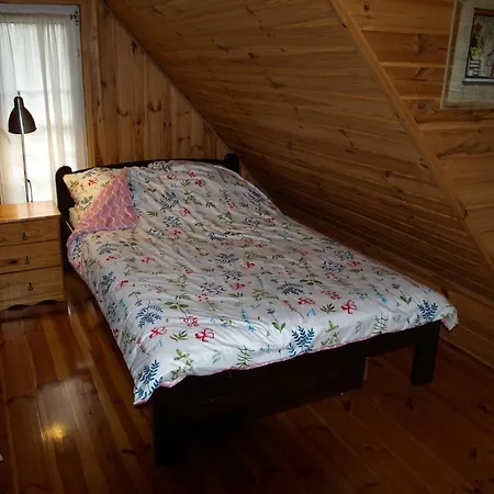 Comfortable Homes With A Beautiful Garden *