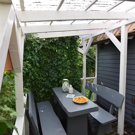 Comfortable Homes With A Beautiful Garden Dom wakacyjny