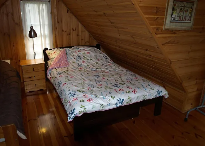 Comfortable Homes With A Beautiful Garden *