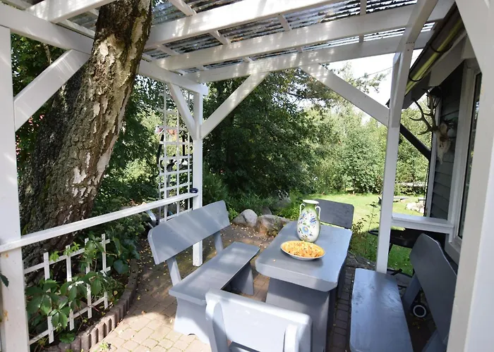 Σπίτι διακοπών Comfortable Homes With A Beautiful Garden *